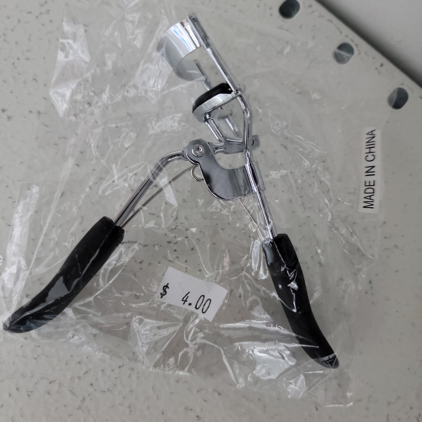 Lisa Ellen-Eyelash Curler