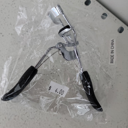 Lisa Ellen-Eyelash Curler