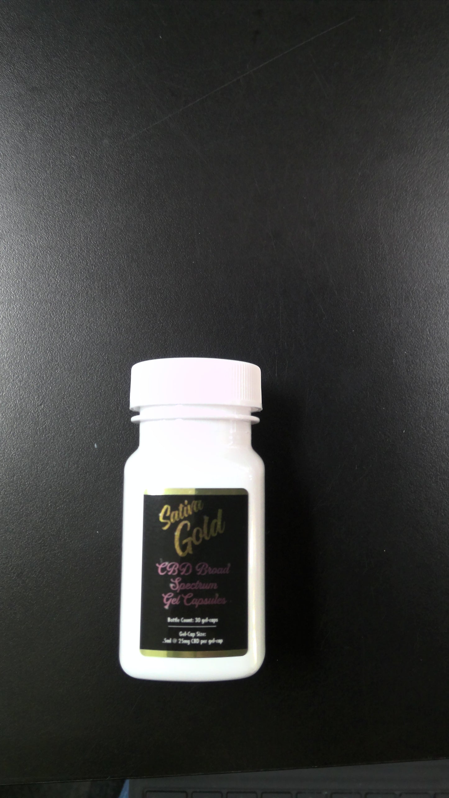sativa goldbroa d spectrum gel capsules